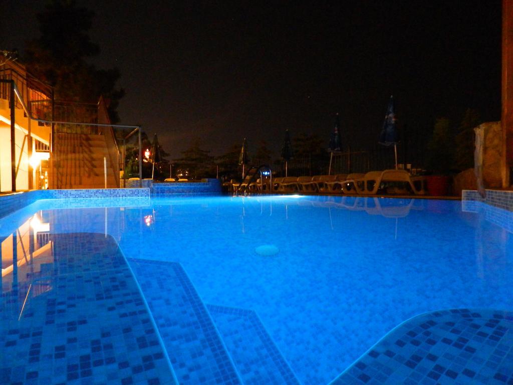 Family Hotel Privileg Солнечный берег Экстерьер фото