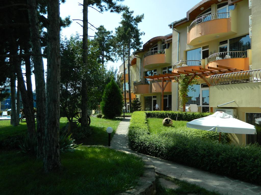 Family Hotel Privileg Солнечный берег Экстерьер фото